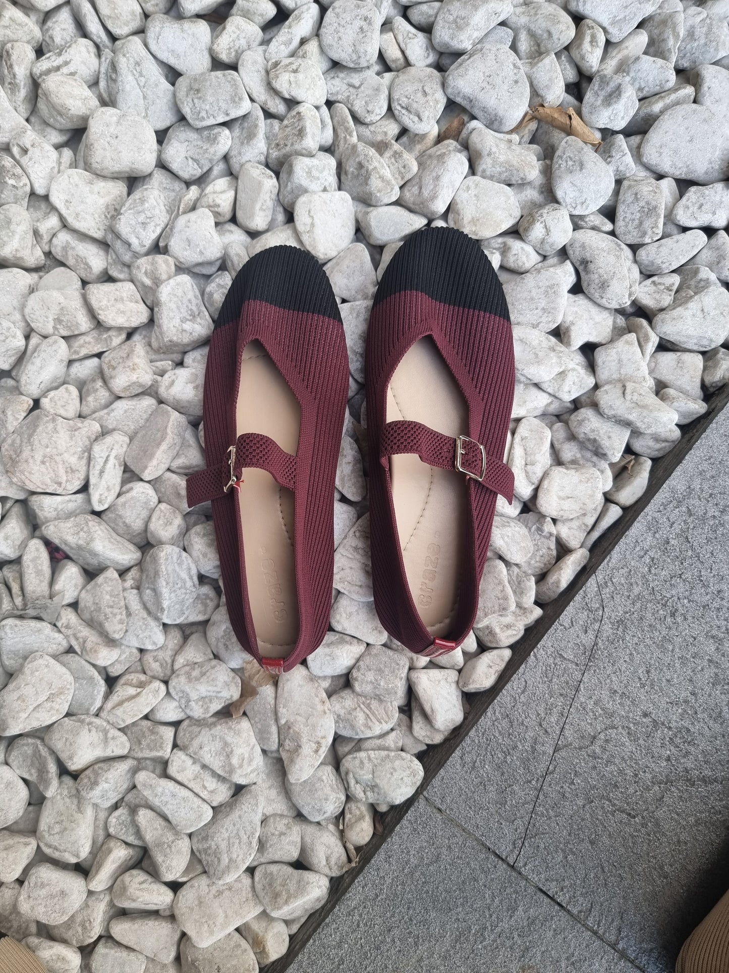 Craze Via Captoe in Round toe