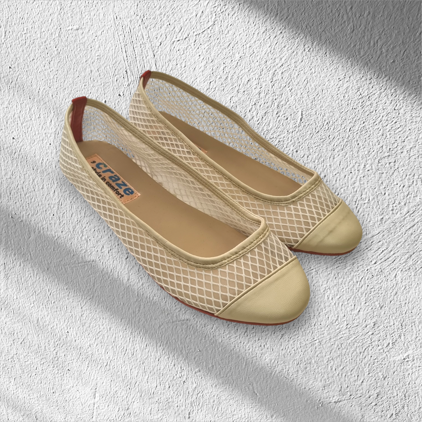 Craze Mesh White Pointed