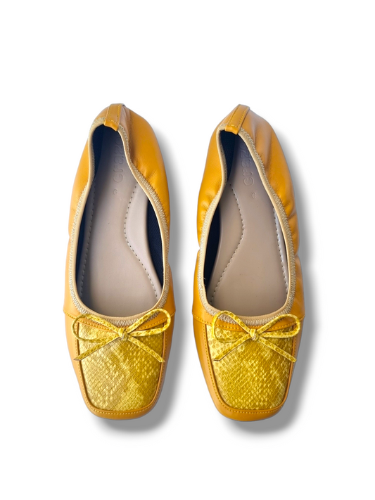 Square Feet Mustard