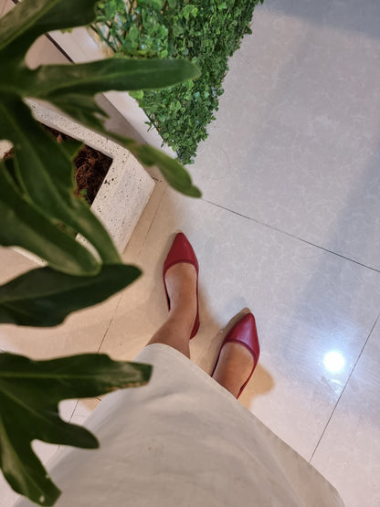 Cassey Pointed redwine